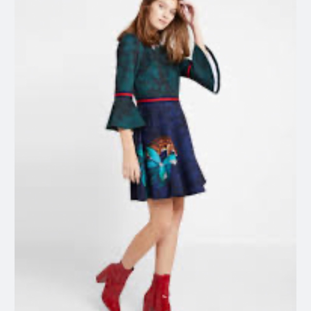 Ted Baker London Emileen Houdini skater dress . SZ 3